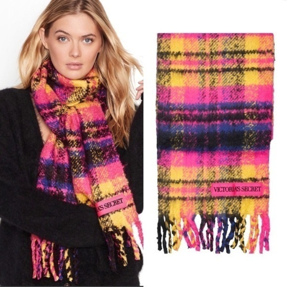 Victoria's Secret Scarves & Plush Plaid Scarf New